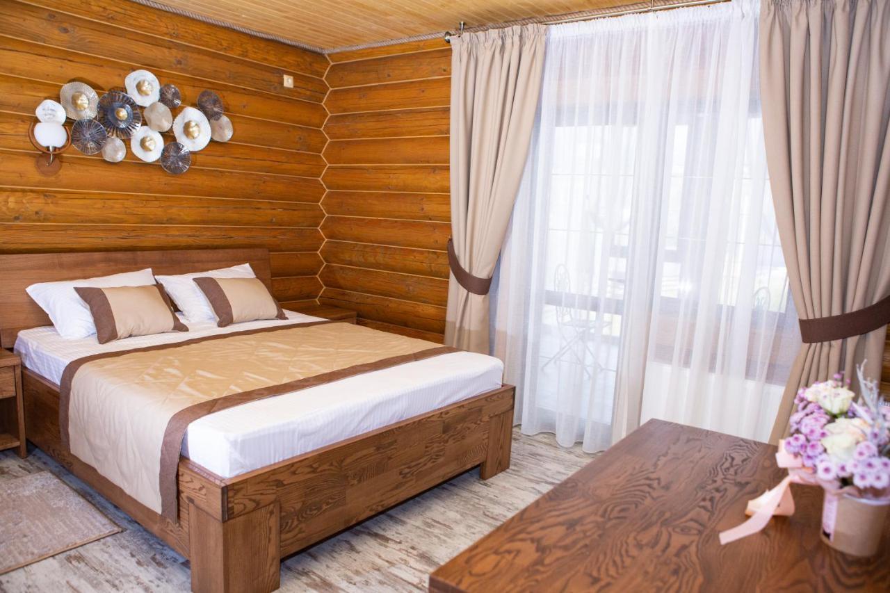 Viking Hotel Bukovel Exteriör bild