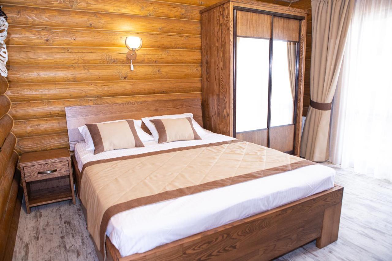 Viking Hotel Bukovel Exteriör bild